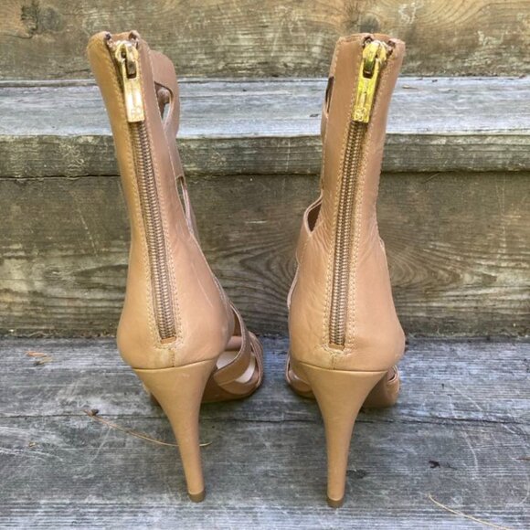 Shoes - Picture 2 of 5